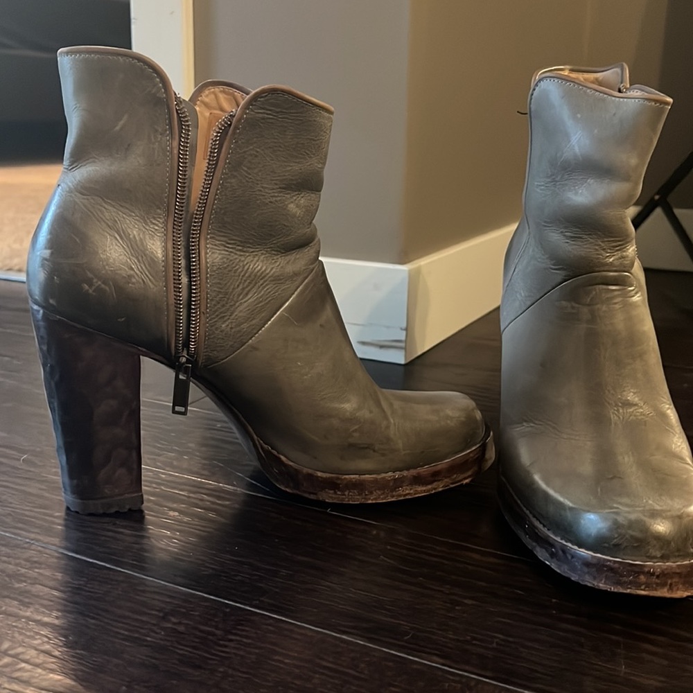 Size 10 John Fluevog washed green boots